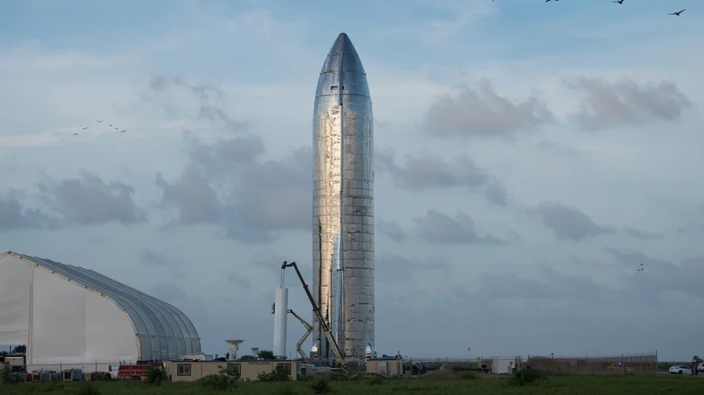 How Many Raptor Engines Does SpaceX's Starship Heavy Have & How Powerful Are They?