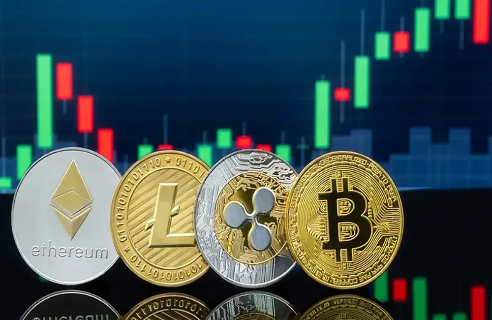 Bitcoin (BTC) Stable à 120 000 $, la croissance du plomb pour XRP (XRP), Dogecoin (DOGE) Lead Bourse Market