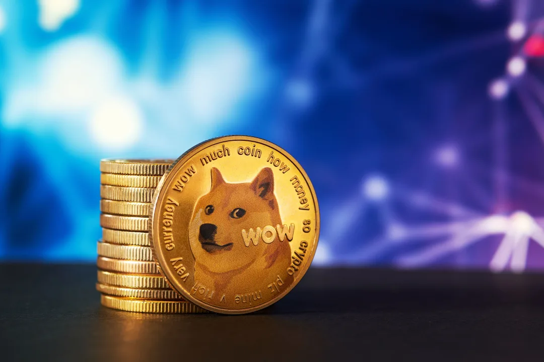 DOGE Holds Key Support — Analysts Eye Parabolic Phase and $1 Target Ahead