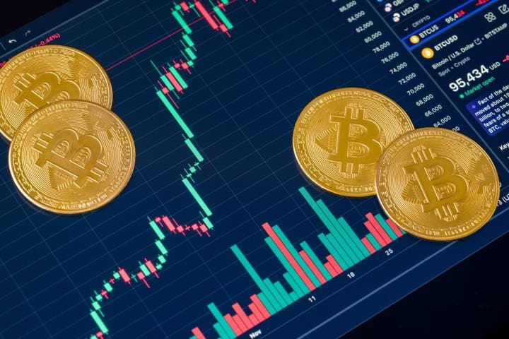 ビットコイン、インフレ、イーサリアム：2025年に暗号ジェットコースターをナビゲートする