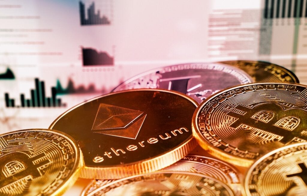 ビットコイン、イーサリアム、および精通した暗号投資家：財務戦略の新しい時代