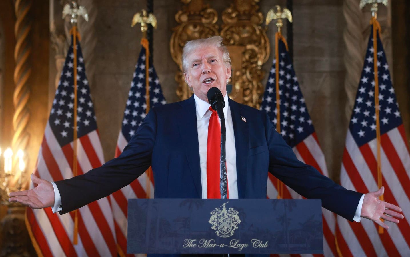 比特幣（BTC）的價格攤位作為美國總統唐納德·特朗普（Donald Trump）公佈他的比特幣計劃