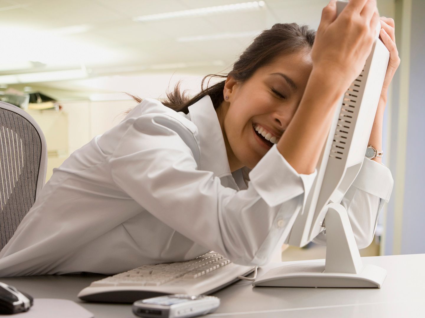 비트 코인 (BTC)은 거의 82,000 달러로 돌아 왔습니다