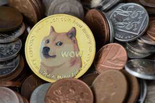 DogEcoin (DOGE) Preisspiegelung 2017 Bullenlaufmuster, wenn es sich auf 4 US -Dollar versammelt