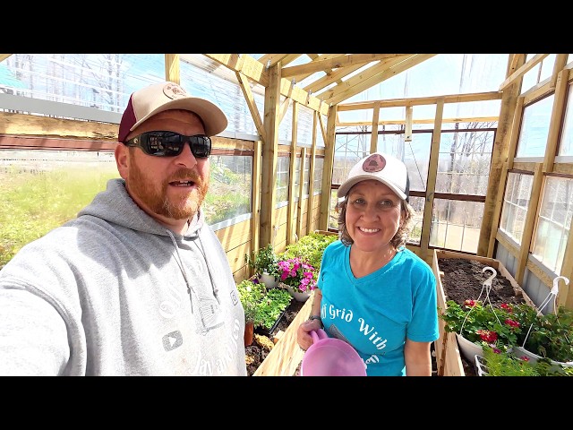 Off Grid with Jay and Jen
